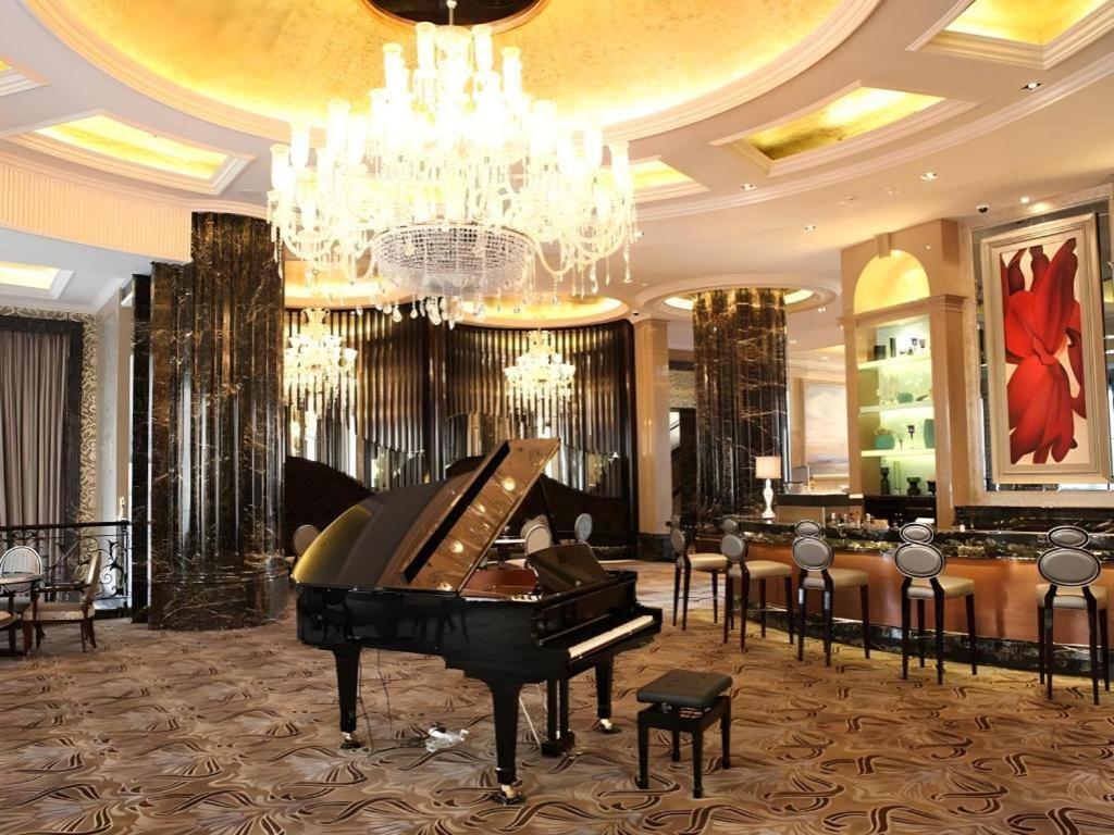 Chateau Starriver Guangzhou Peninsula Екстериор снимка