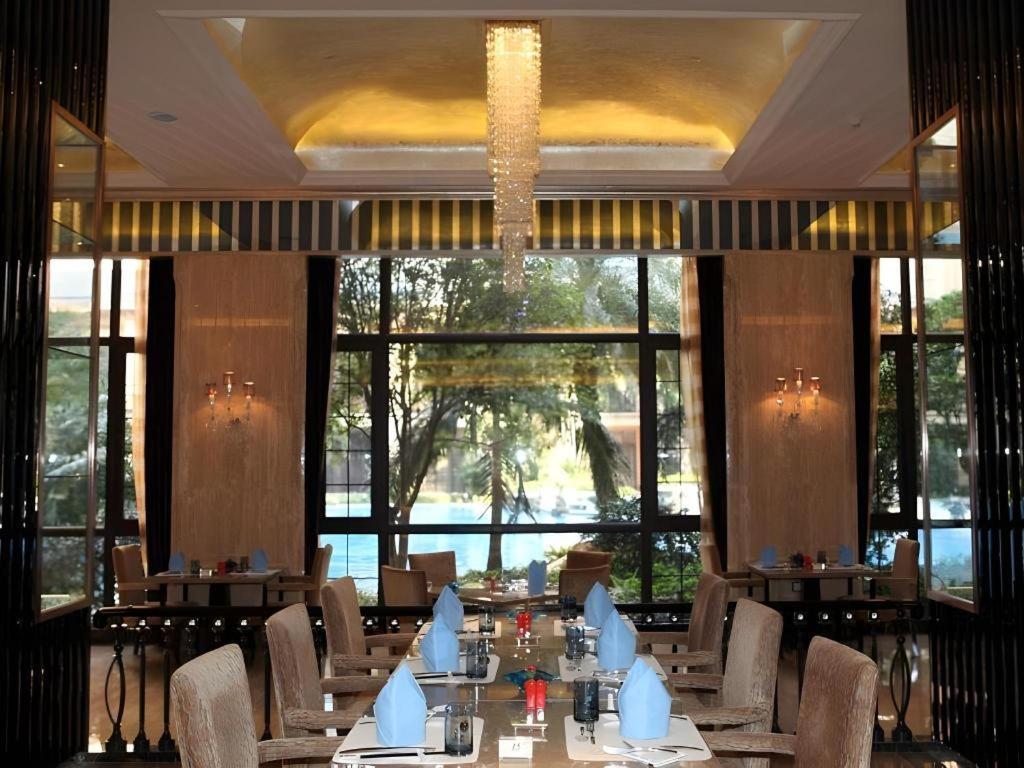 Chateau Starriver Guangzhou Peninsula Екстериор снимка